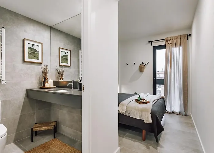 Mont - 2 Bedrooms And Office In Eixample Esquerra Appartamento