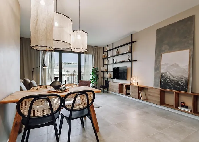 Appartamento Mont - 2 Bedrooms And Office In Eixample Esquerra Barcellona