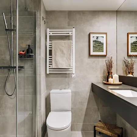 Mont - 2 Bedrooms And Office In Eixample Esquerra Appartamento *