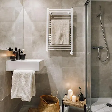 Mont - 2 Bedrooms And Office In Eixample Esquerra *
